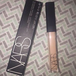 NARS Makeup - NARS Full Size Concealer 2.5Light Creme Brulee NEW NARS Makeup - NARS Full Size Concealer 2.5Light Creme Brulee NEW